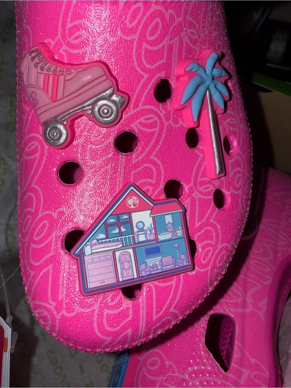 🩷 NWT! CROCS Barbie Clog Sandals with Charms Size Womens 7-7.5 /Youth 5